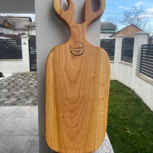 Tocator din lemn de cireș 60×23×4 cm – Design decorativ lucrat manual