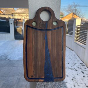 Platou din lemn de nuc cu rășină albastră și gauri pentru shot