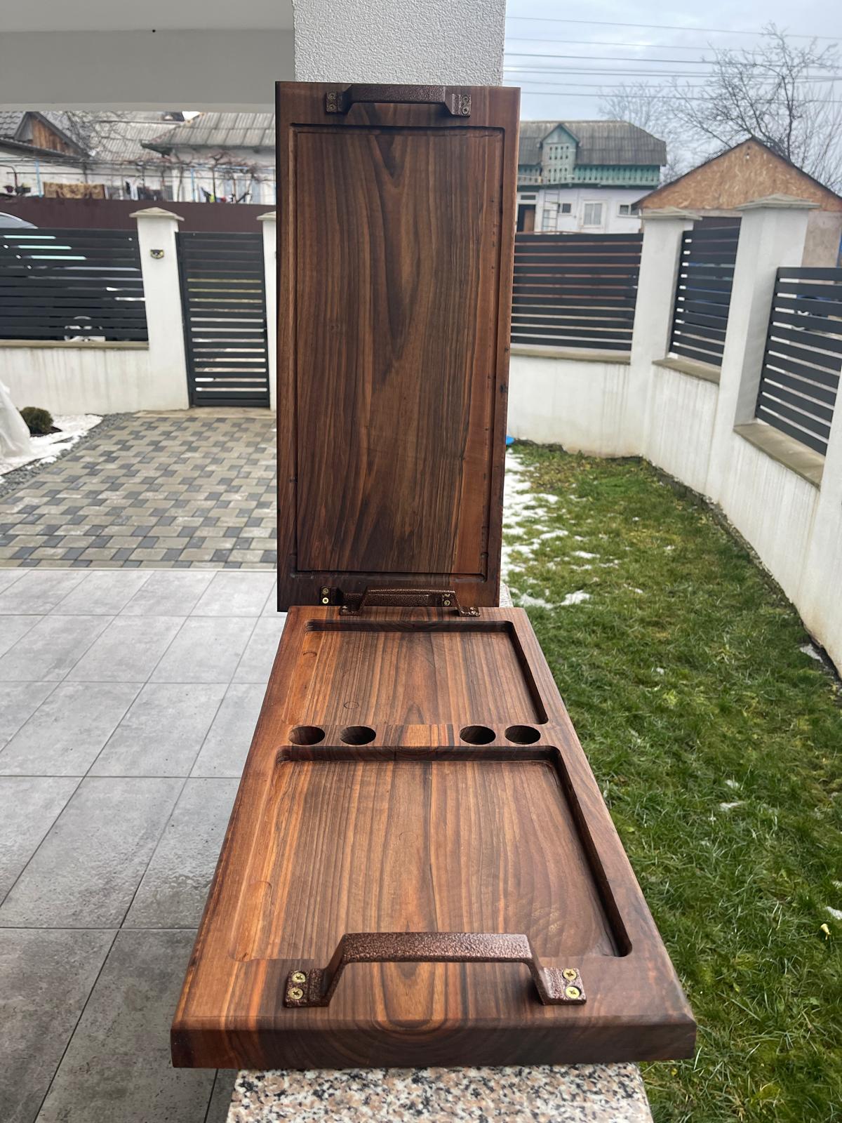 Set doua platouri din lemn de nuc cu manere rustice 65x30 cm - imagine 3