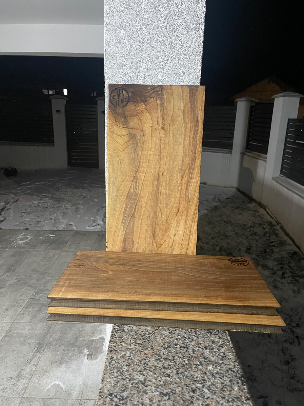 Set 3 tocătoare din lemn de nuc masiv în formă de carte, 50x28 cm – Lemn & Rășină - imagine 8