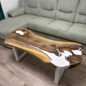 Masă de cafea din nuc masiv cu rășină albă – design premium, model unicat 127 cm