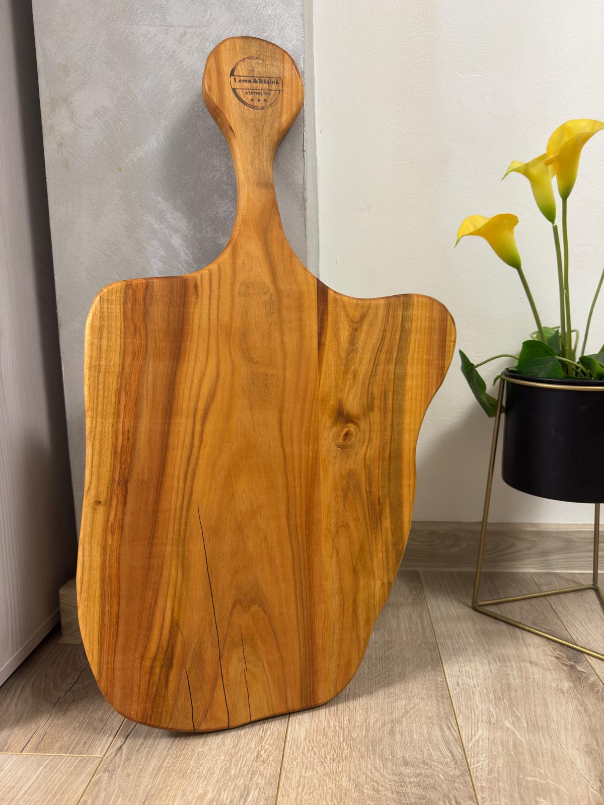 Tocător din lemn masiv de cireș 67x33x2 cm