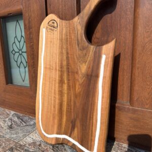 Tocător din lemn de nuc și rășină epoxidică – 54x30x2 cm – Platou premium