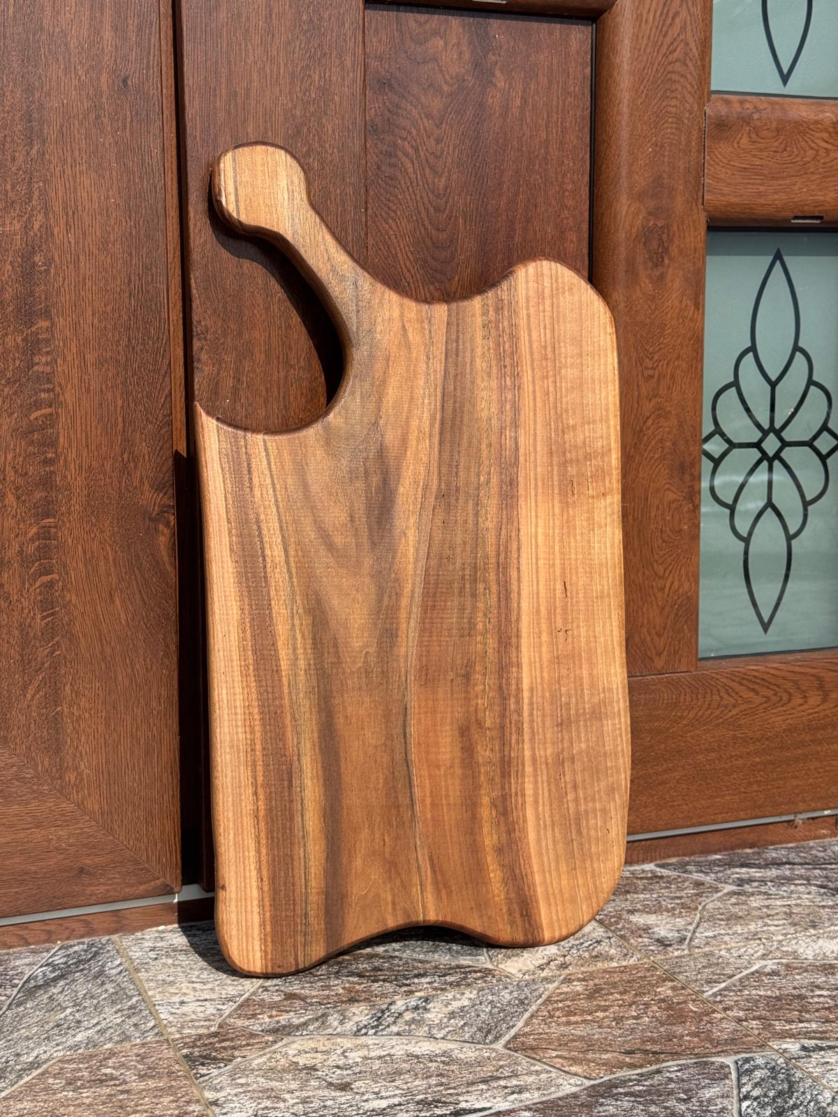 Tocător din lemn de nuc și rășină epoxidică – 54x30x2 cm – Platou premium - imagine 4