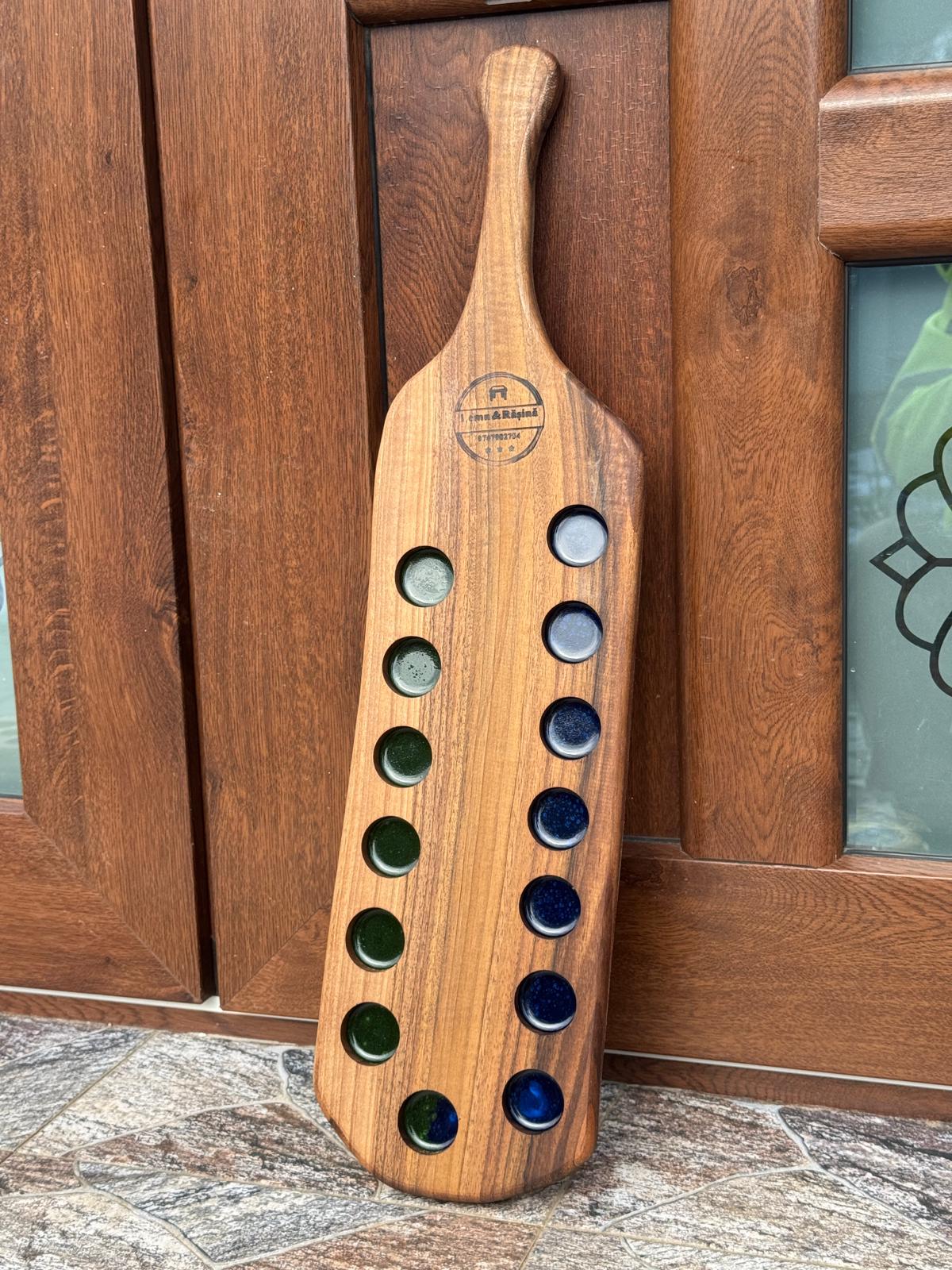 Tavă pentru shot-uri cu rășină epoxidică – 14 gauri – 64x16x2 cm - imagine 2