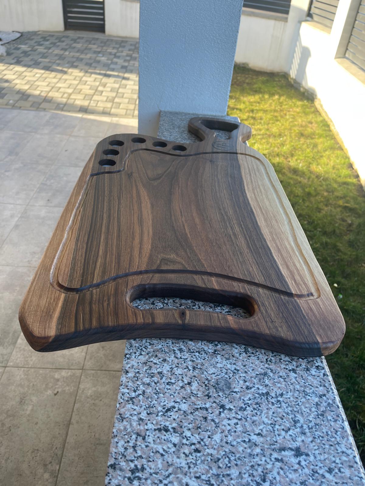 Platou din Lemn de Nuc cu Rășină Epoxidică – Suport 6 Shot-uri & Canal de Scurgere – 80x40 cm - imagine 5