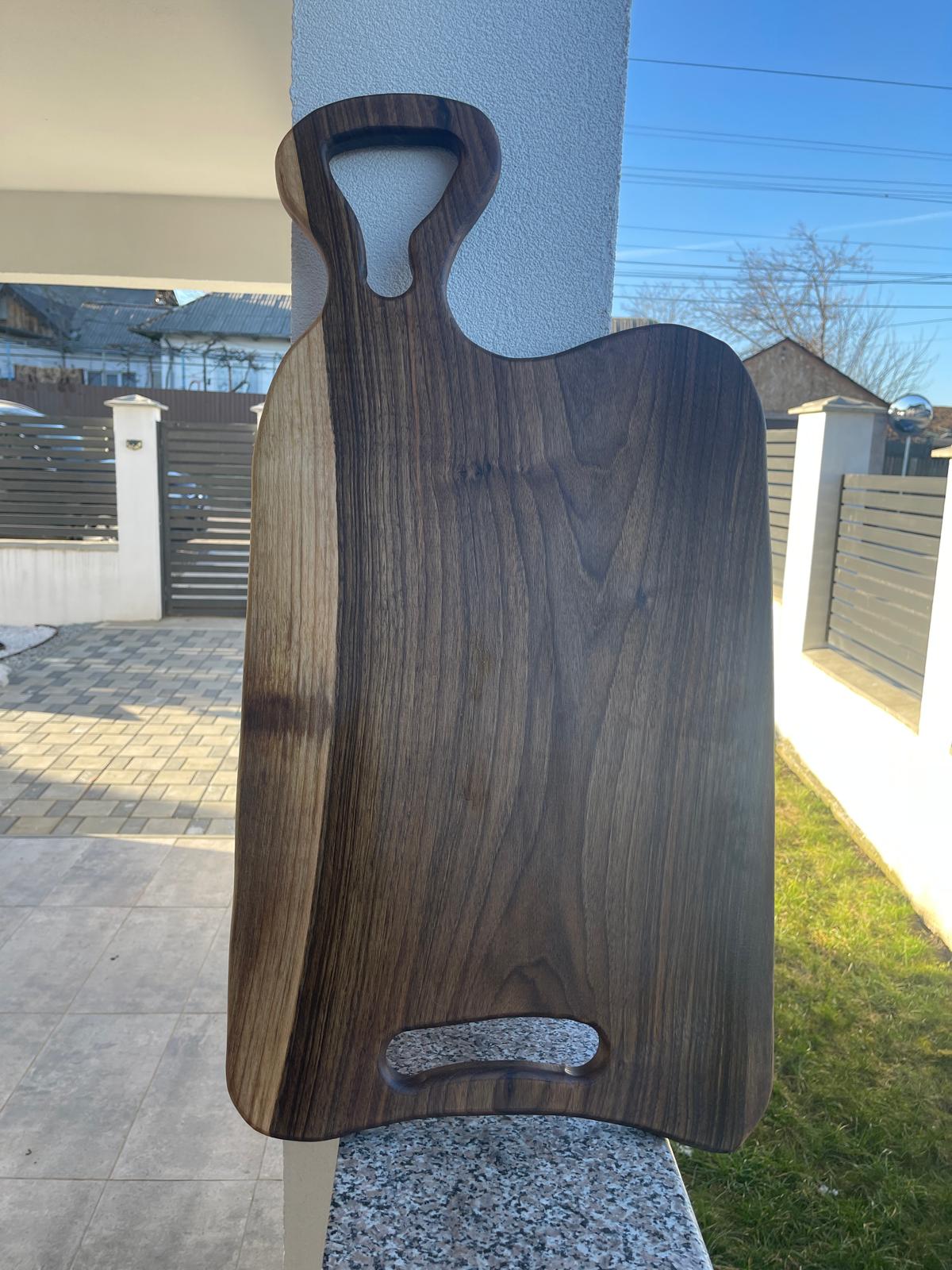 Platou din Lemn de Nuc cu Rășină Epoxidică – Suport 6 Shot-uri & Canal de Scurgere – 80x40 cm - imagine 2