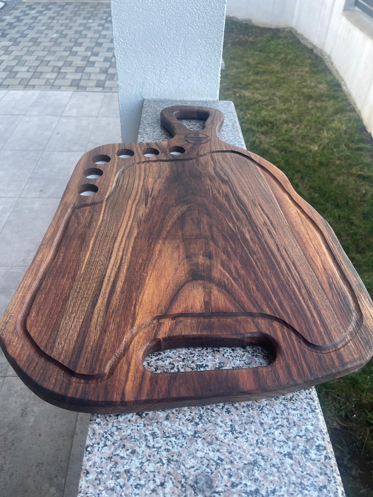 Platou din Lemn Masiv de Nuc – Suport 6 Shot-uri & Canal de Scurgere – Platou Servire – 70x43 cm - imagine 3