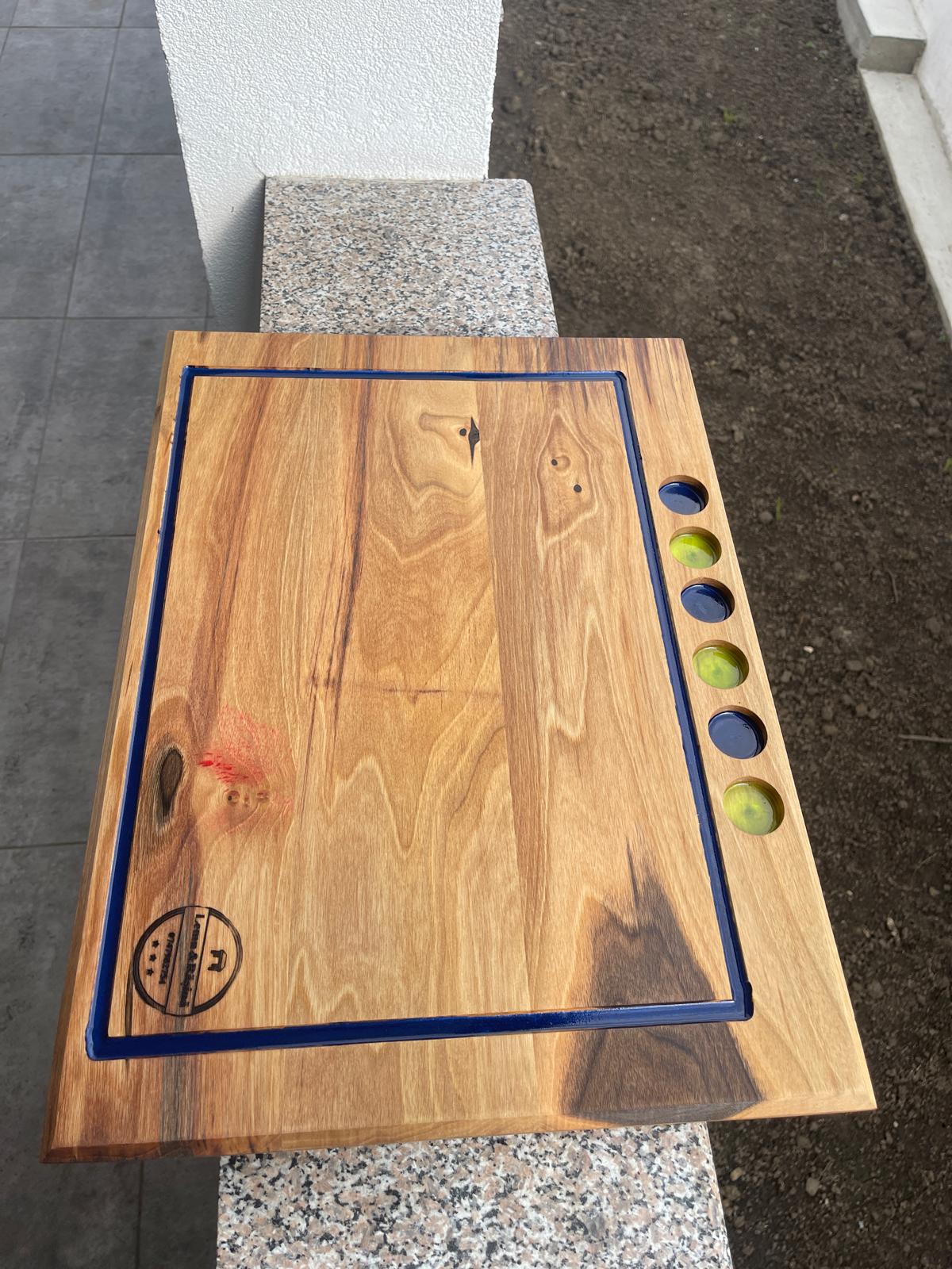 Platou Elegant din Lemn Masiv de Nuc cu Suport Pahare – 55x40x2,5 cm - imagine 5