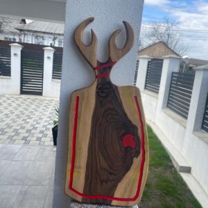 Tocător premium din nuc – model cerb 65x30 cm