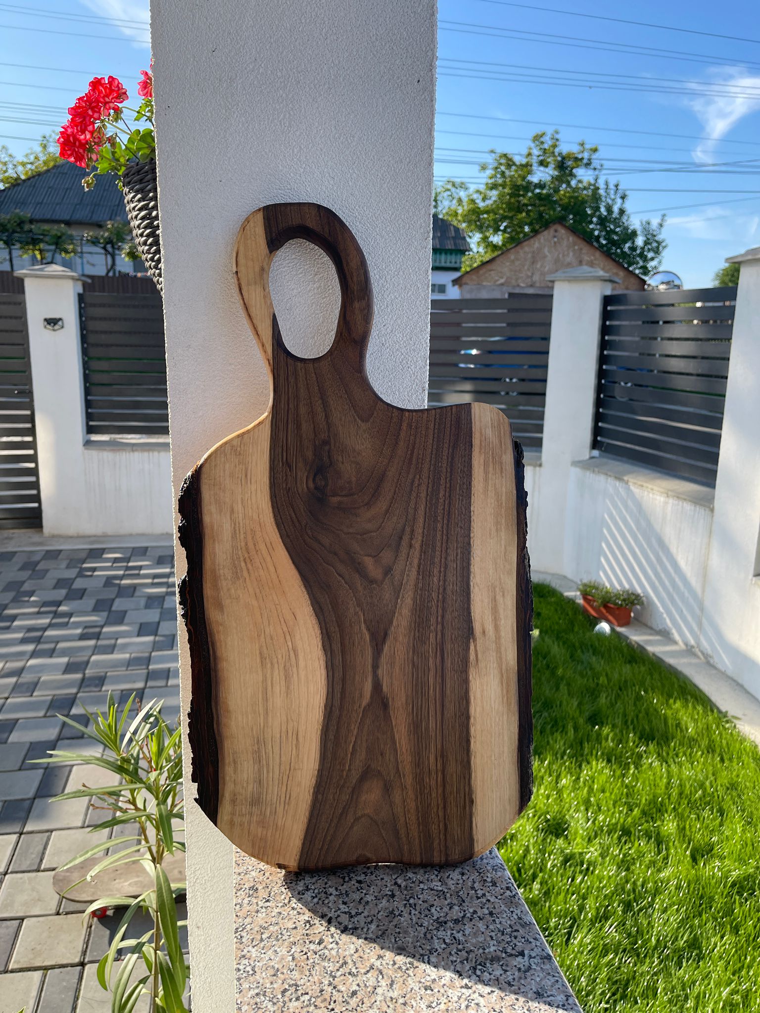 Tocător Rustic din Lemn Masiv de Nuc 60x30 cm – Model Unicat Handmade - imagine 3