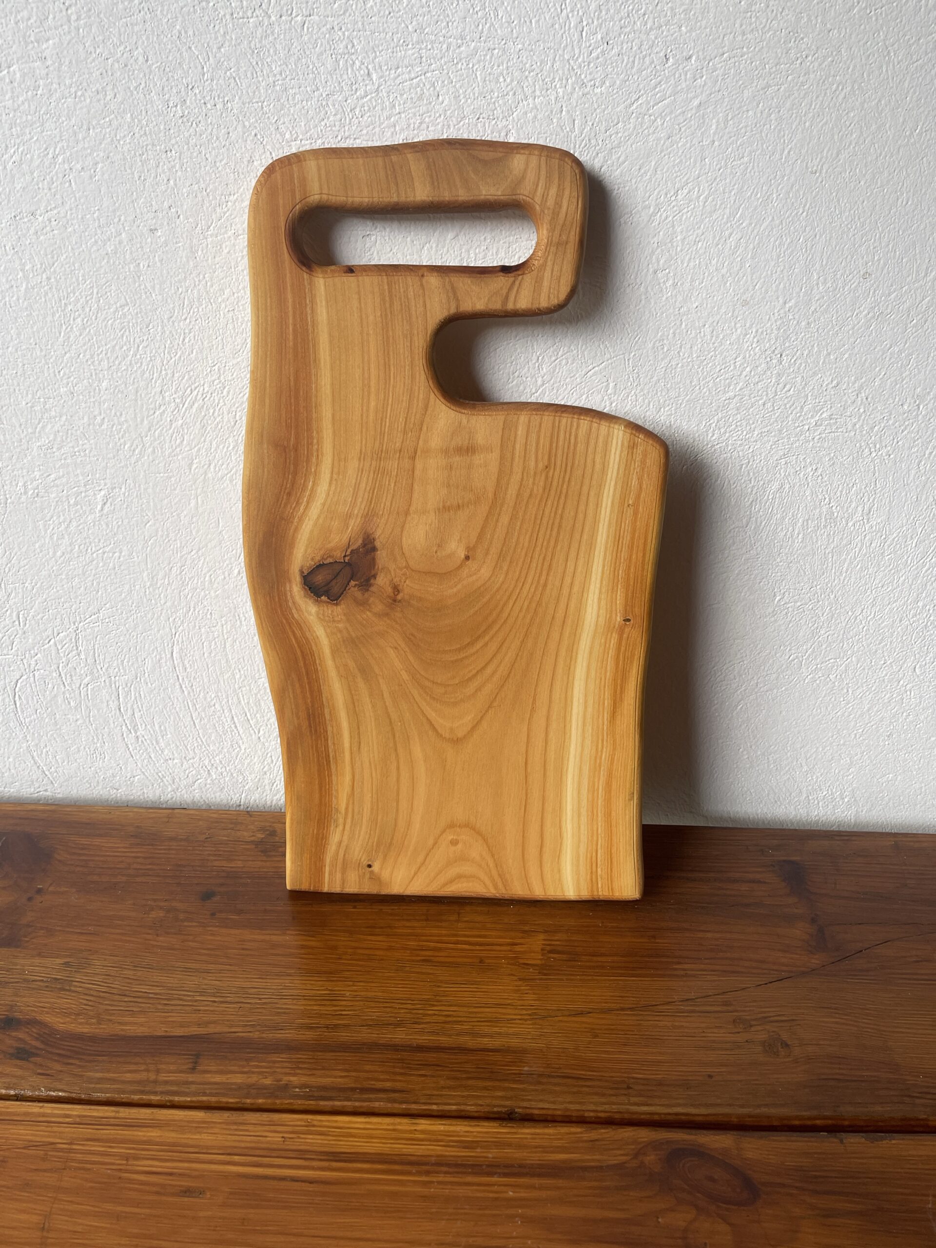 Tocător Premium din Lemn Masiv de Arin 46x24 cm cu Canal pentru Lichide – Handmade în România - imagine 2