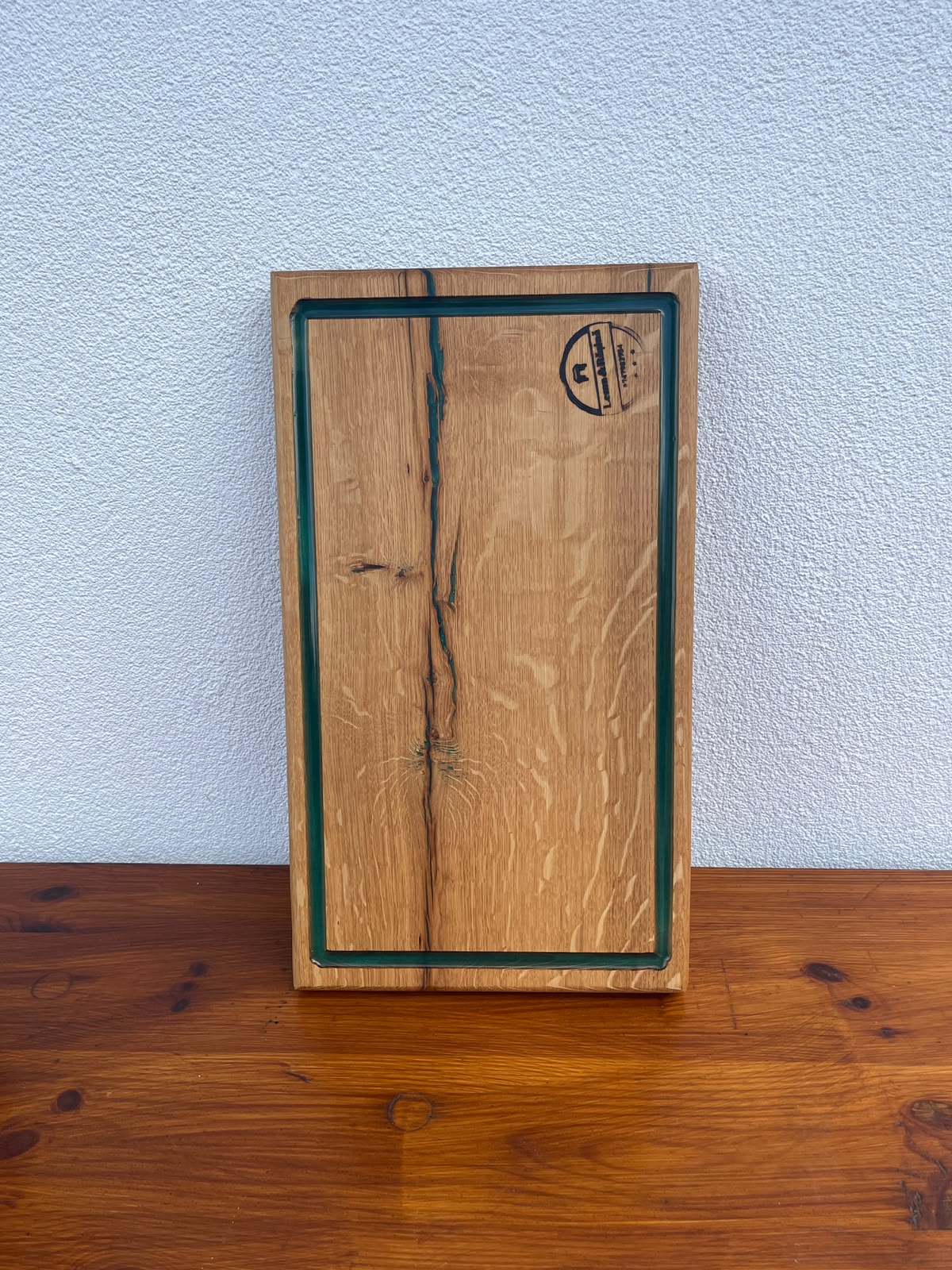 Platou din lemn masiv de stejar cu rășină epoxidică Dark Green 45x25x3,5 cm