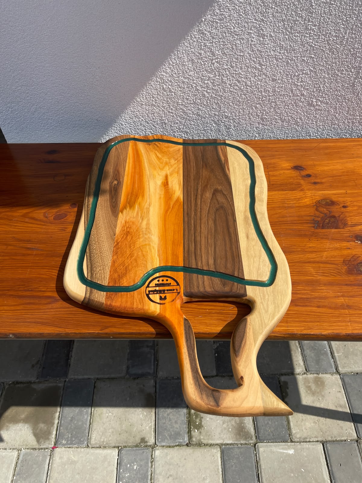 Tocător premium din lemn masiv de nuc și cireș cu rășină epoxidică Dark Green 58x34x2,5 cm - imagine 3