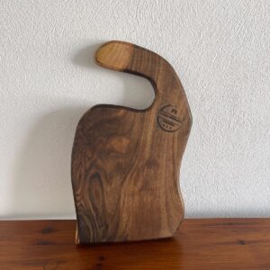 Tocător din lemn de nuc masiv – 39x21 cm