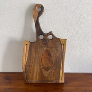 Platou Servire Lemn Nuc 65x36 cm cu Canal Scurgere Grăsime și Rășină Albastră