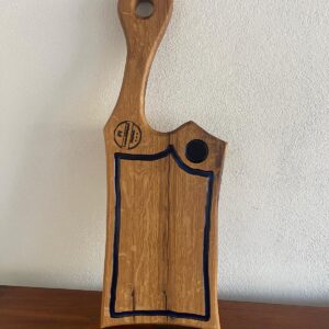 Tocător Stejar cu Rășină Albastră și Canal – 65x22 cm