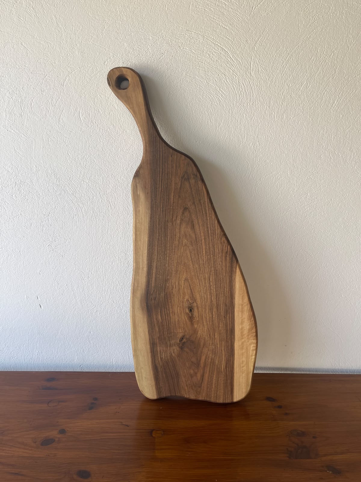 Tocător din Nuc cu Canal de Scurgere și Rășină Albă – 76x29x3 cm - imagine 2