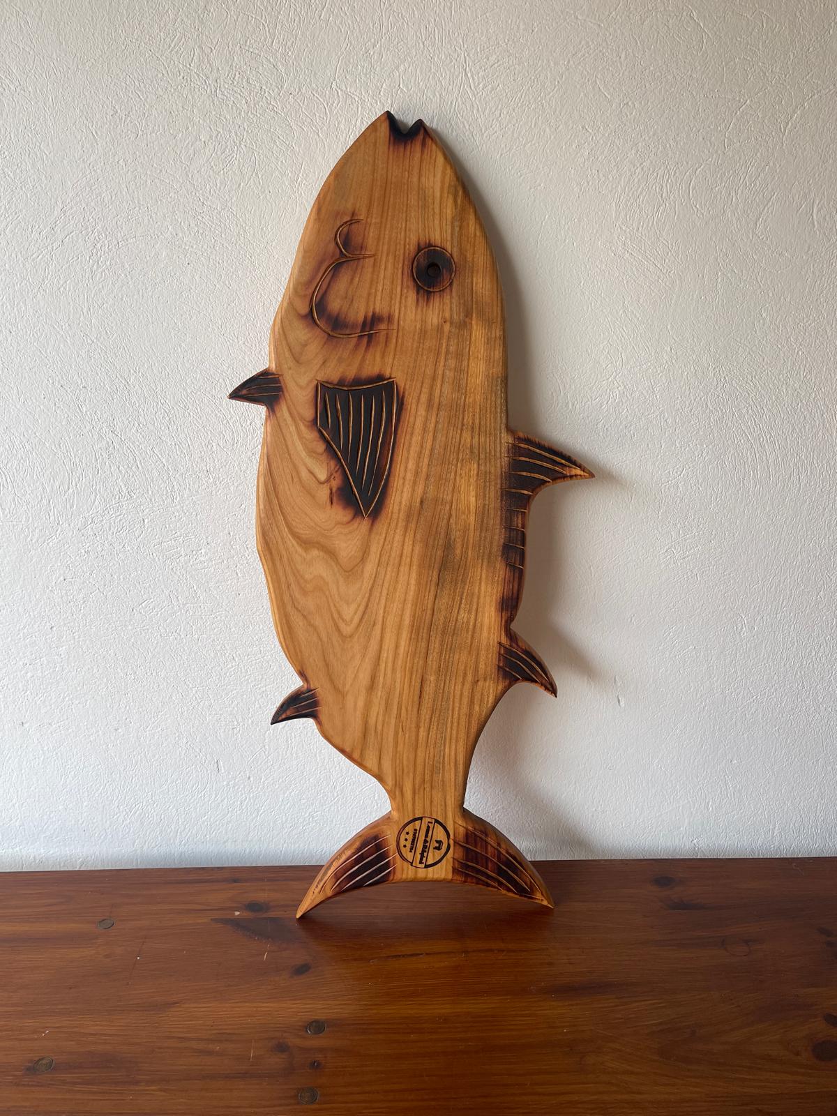 Platou din Lemn de Arin în Formă de Pește – 70x26 cm