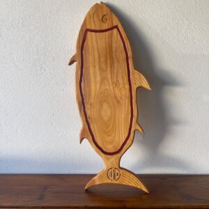 Platou Servire în Formă de Pește cu Rășină Vișinie – 73x25x2 cm